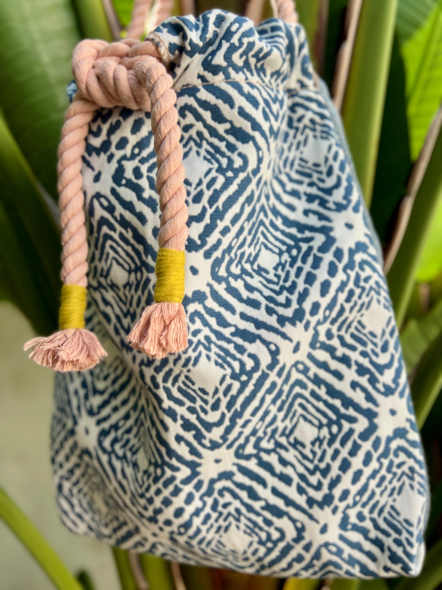 ATARDECER: Julia, la cartera