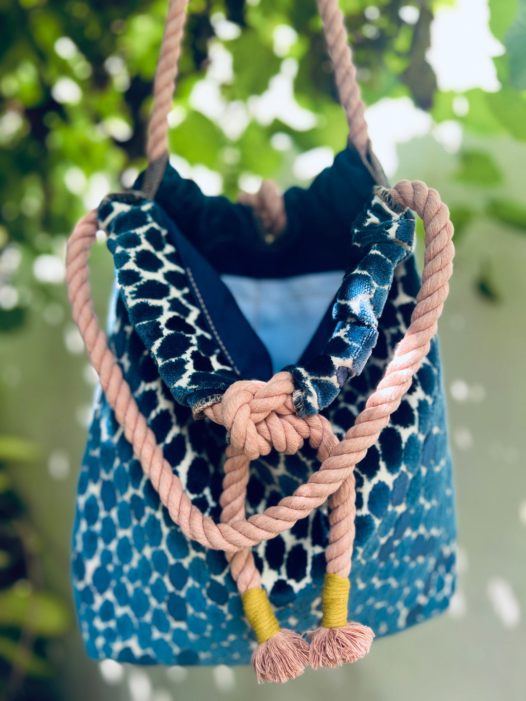 ATARDECER: Julia, la cartera