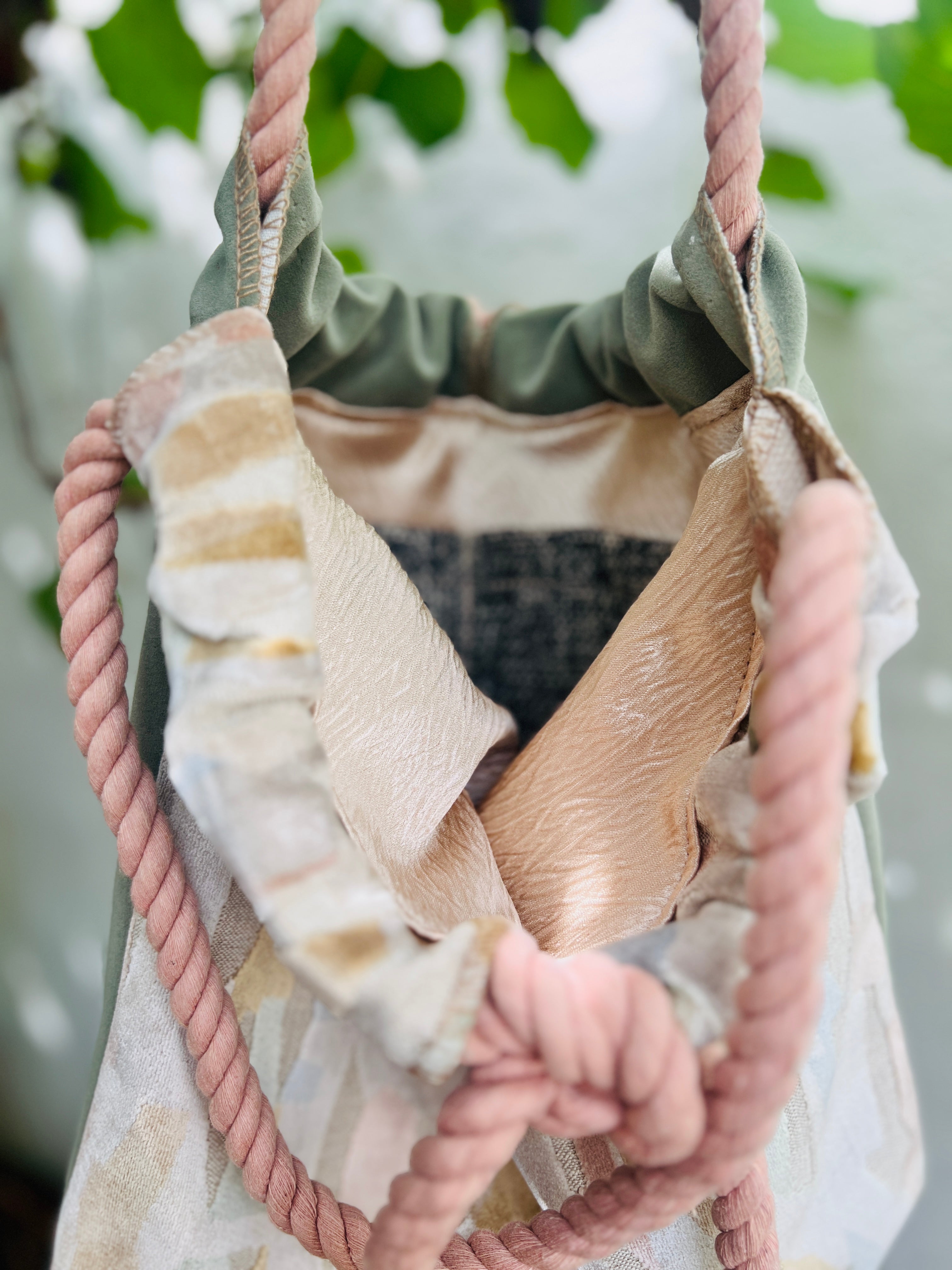 ATARDECER: Julia, la cartera